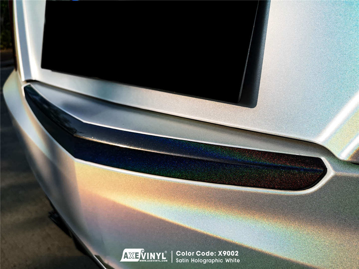 عکس محصول کاوربدنه سفید هولوگرافیک ساتن (کهکشانی)