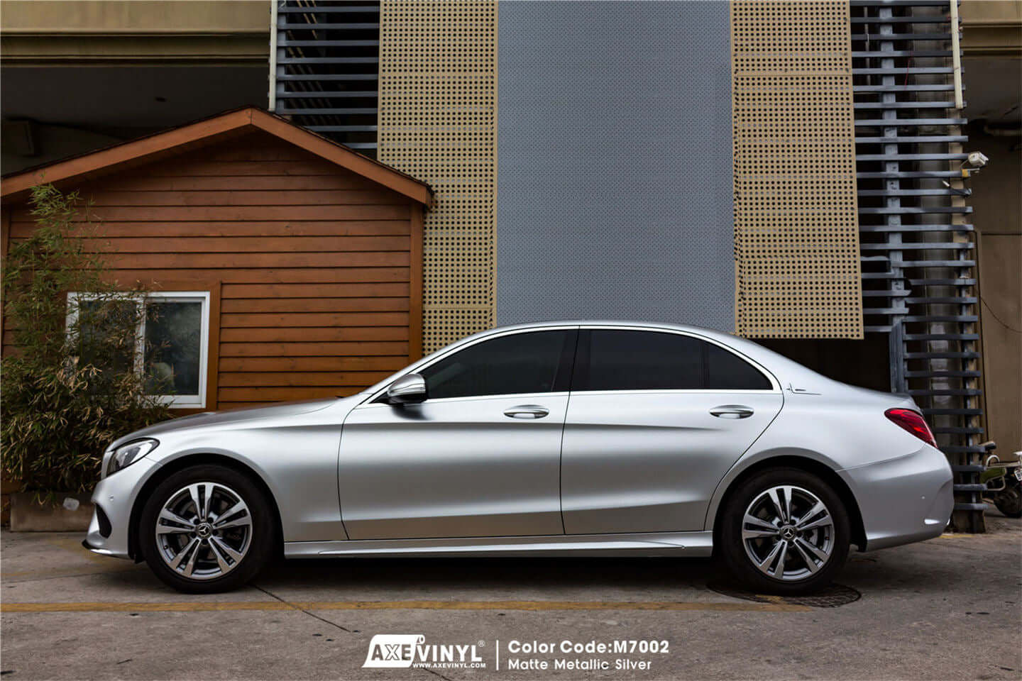 عکس محصول کاور بدنه نقره‌ای مات متالیک