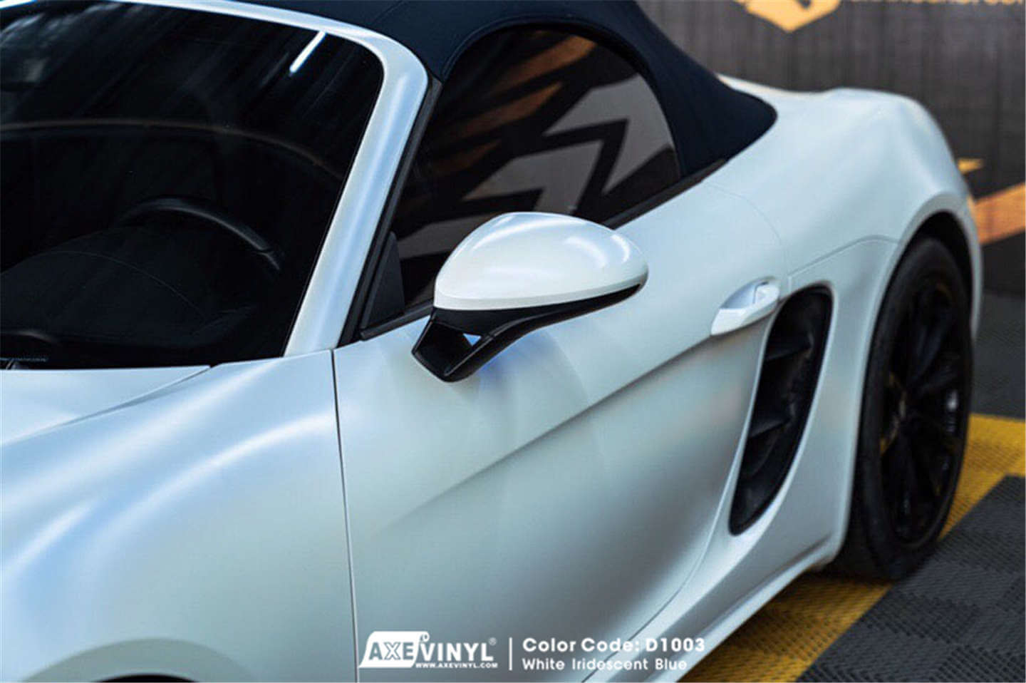 عکس محصول کاور بدنه سفید آبی ایریدسنت ساتن