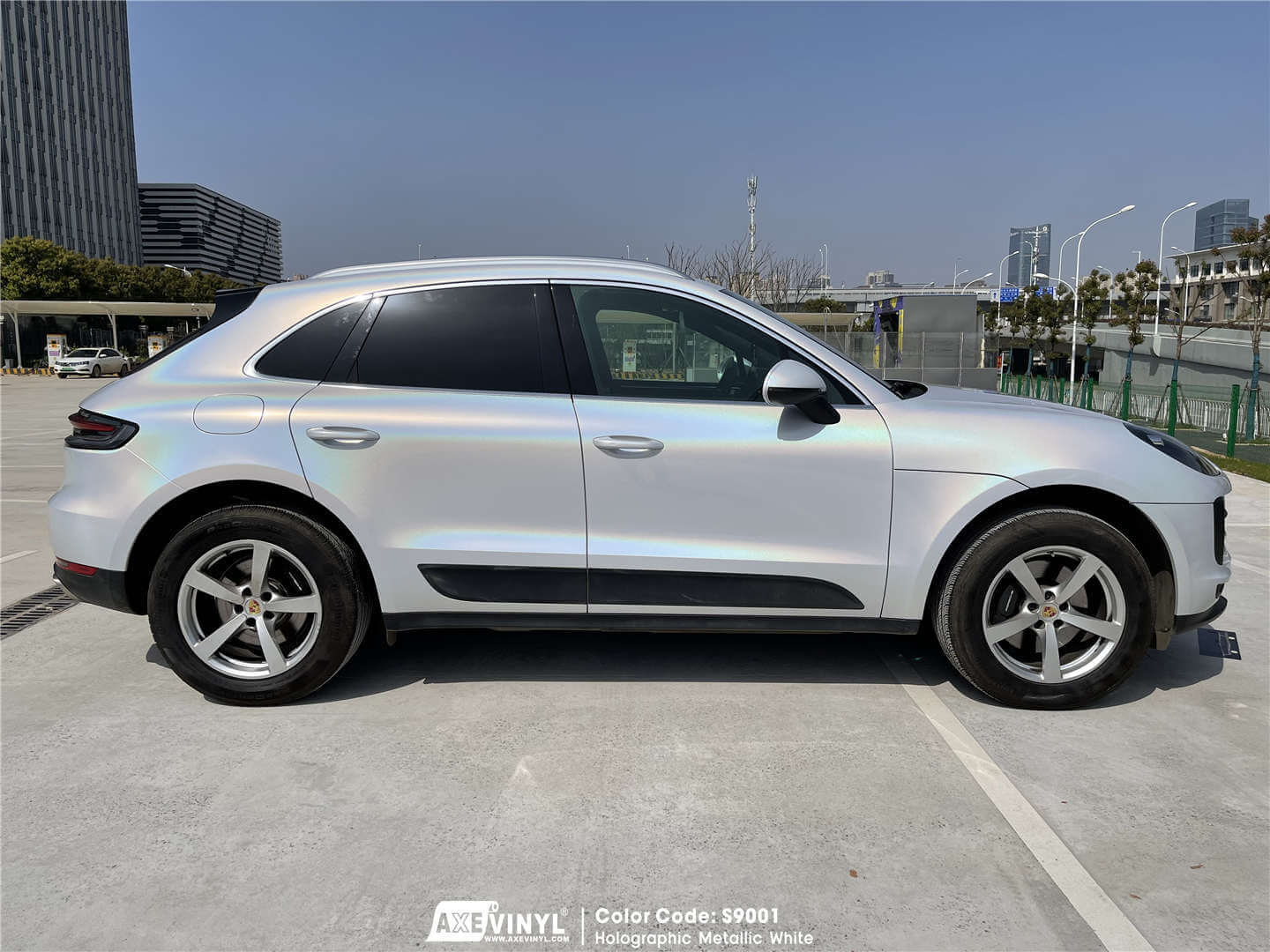 عکس محصول کاور بدنه سفید کهکشانی براق (هولوگرافیک)