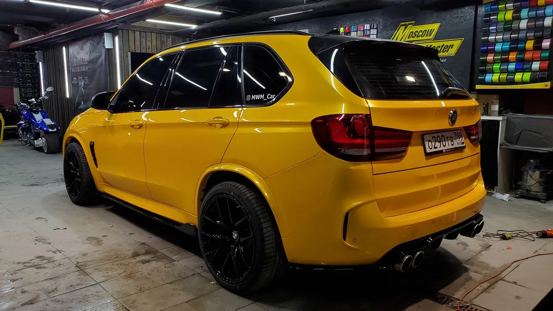 عکس محصول کاور بدنه زرد متالیک براق