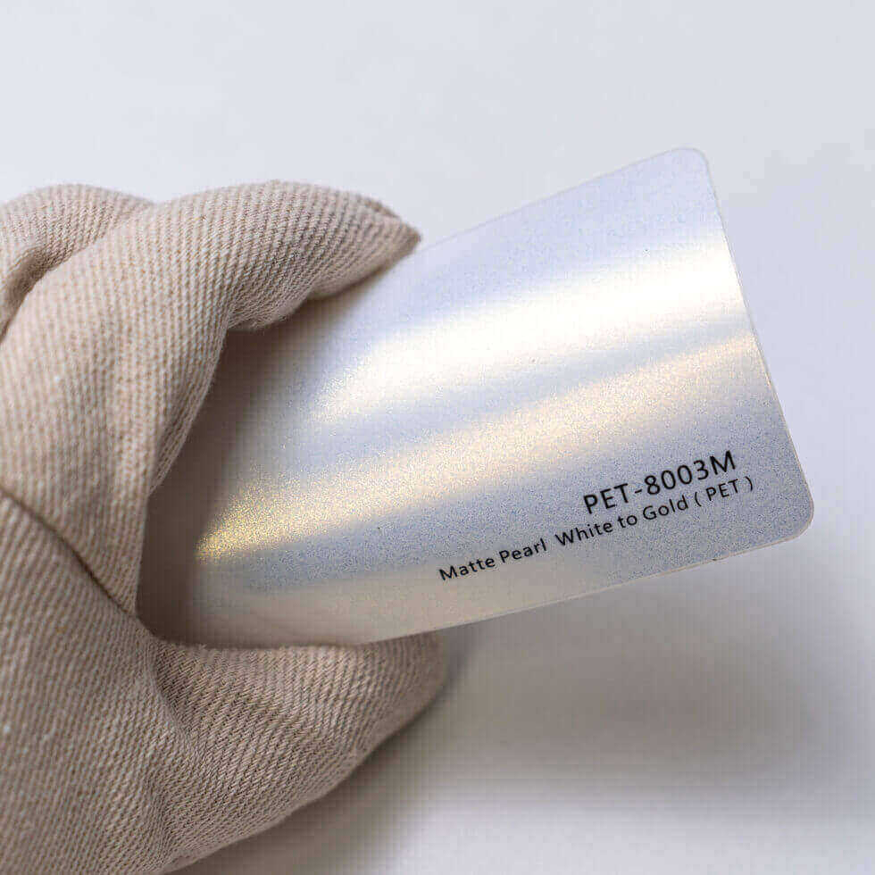 عکس کاور بدنه سفید طلایی متالیک مات PET