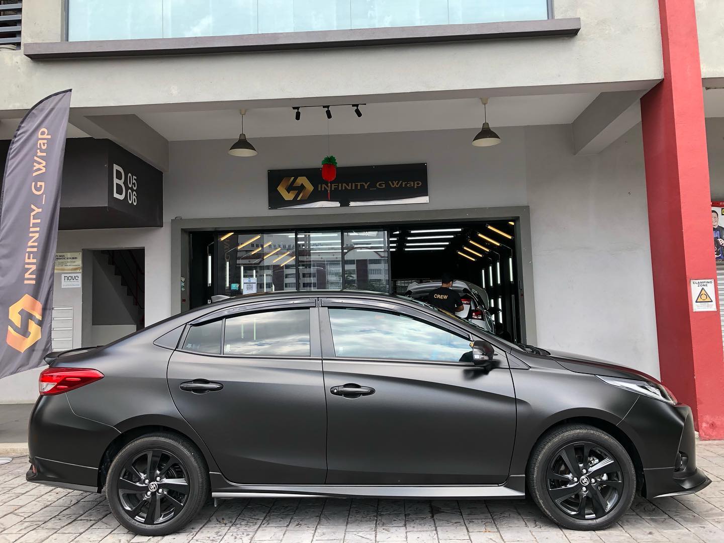 عکس محصول کاوربدنه مشکی مات الترا متال استورم بلک